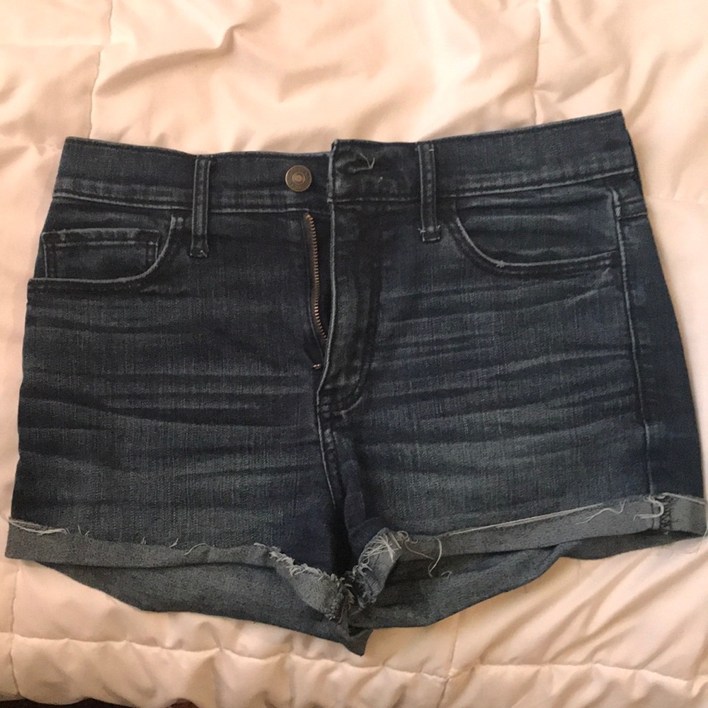 Worn 2 times... Abercrombie & Fitch Jean shorts.